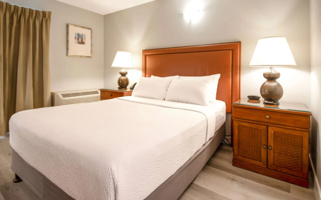Coast Parksville Hotel