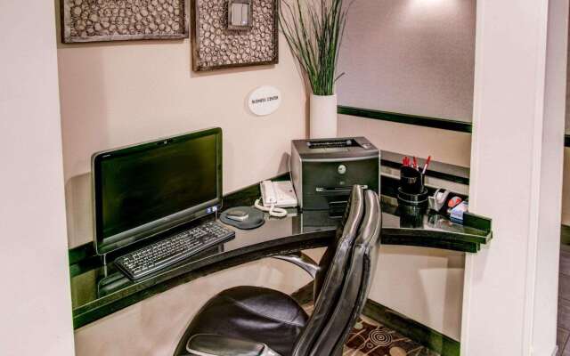 Comfort Suites Pittsburgh Airport