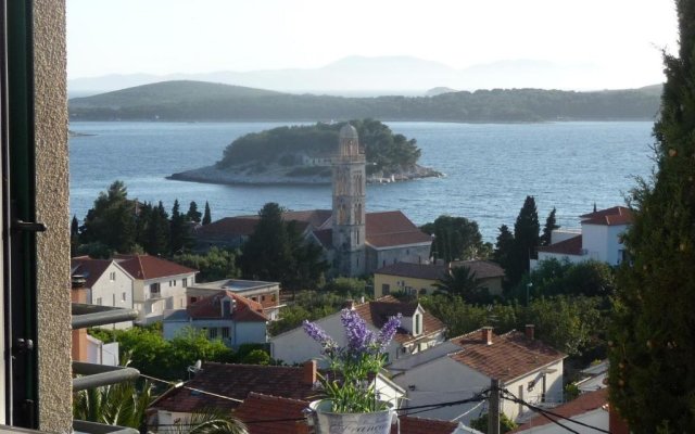 Apartment On Hvar Island