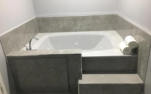 Platinum Inn and Suites
