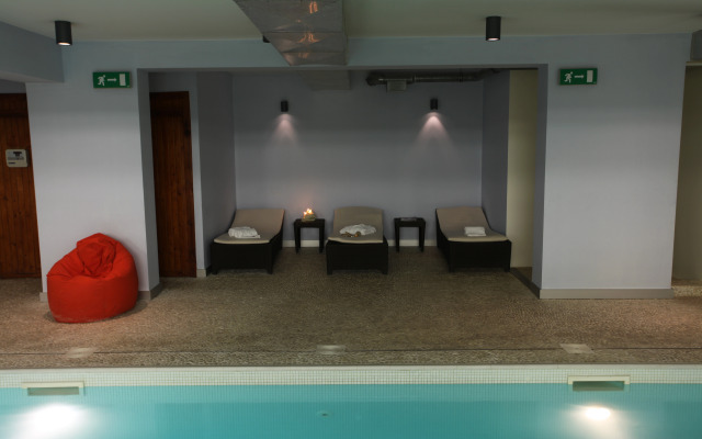 Marina Club Lagos Resort