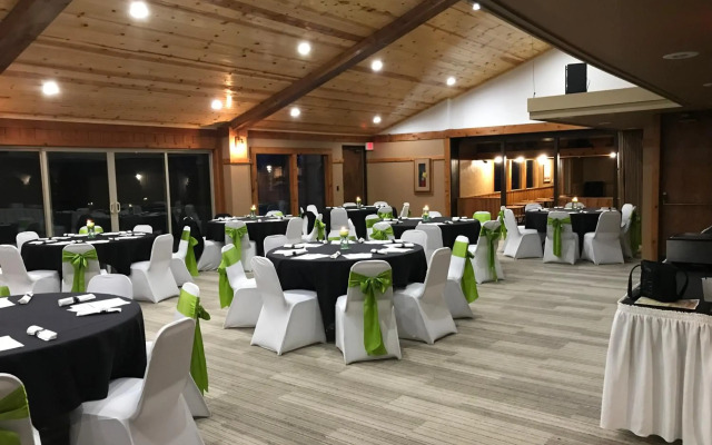 The Round Barn Lodge