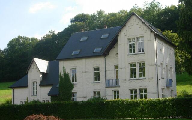 Quaint Holiday Home in Chimay With Garden