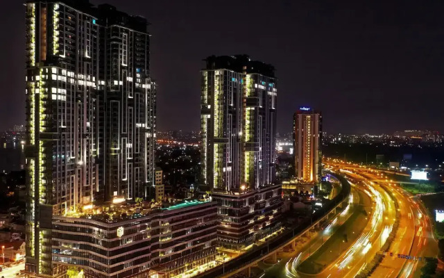 Lumiere Riverside - Luxury Condo District 2