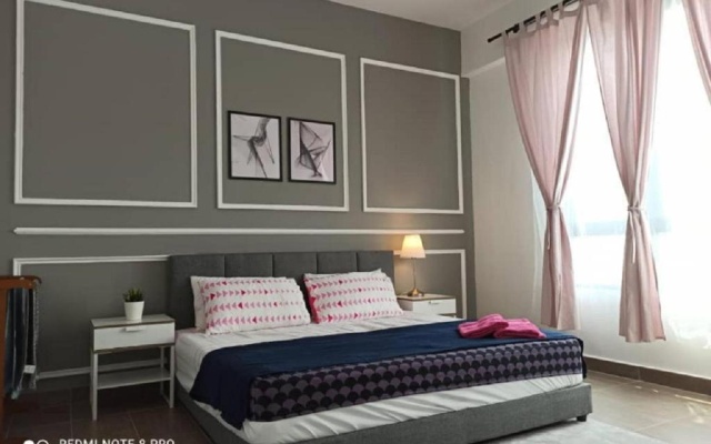 Zulanie Suite at Troika Residence, Cozy & Comfort, Free Wifi & Netflix – Guest Rooms – Kota Bharu