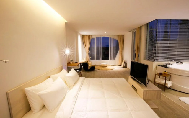 Xitang J Langman Zhenshui Holiday Hotel