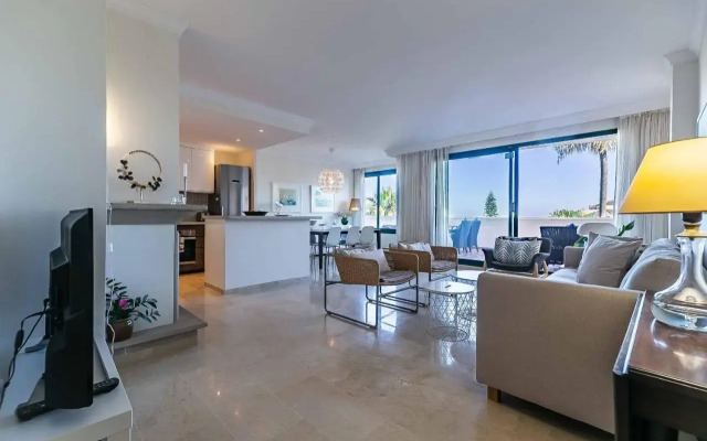 75-Apartment with Views in Elviria, Marbella