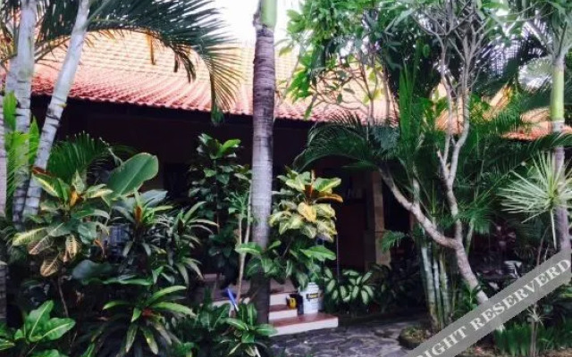 Putu Guest House