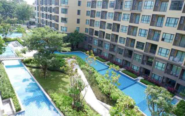 Rain Chaam Huahin by Jan Pool view เรน  หัวหิน WFH