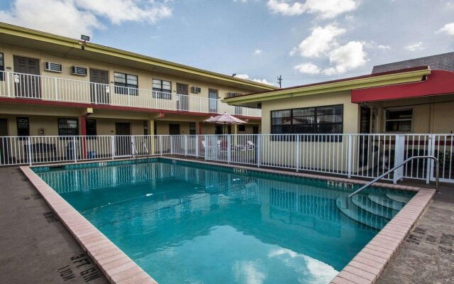 Econo Lodge Hollywood-Ft Lauderdale International Airport