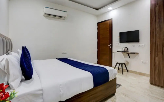 Hotel Grey Sky