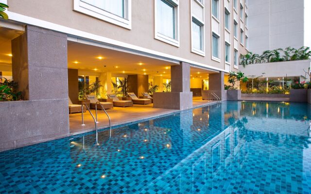 Lemon Tree Premier City Center Pune