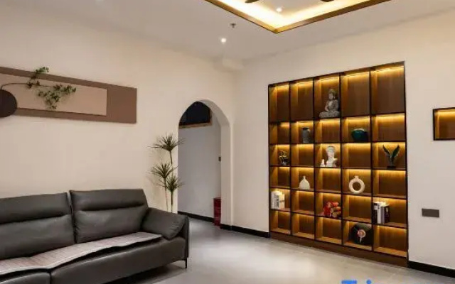 Linsen Yishe Boutique Homestay (Fenghuang Ancient Town)