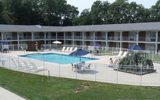 Crystal Inn Eatontown