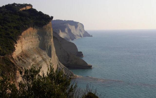 Sea-view Apartment in Benitses with Terrace or Balcony