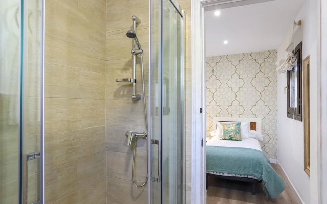 Magnificent 4 Bd House With Private Garden. Carmen del Cipres - Apartment in Granada - Photo 5