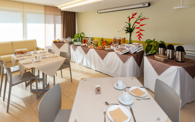 Zeus Residence Hotel