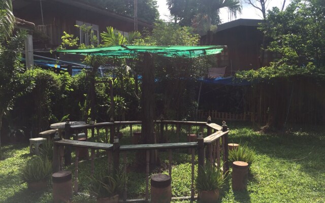 Near Train Guesthouse