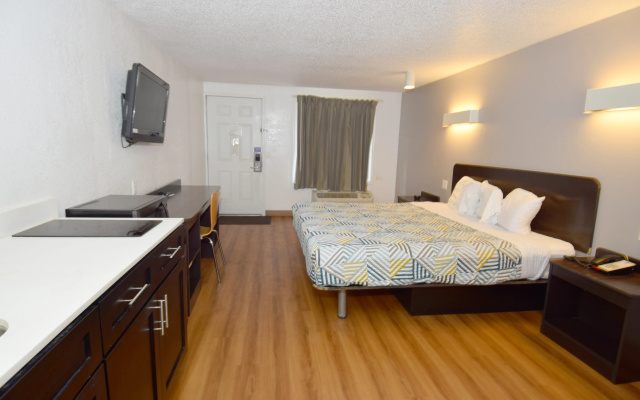 Motel 6 Hamburg, NY