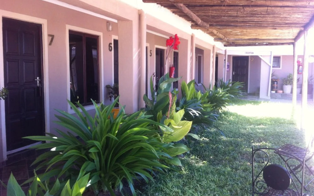 Khwee Sands Lodge