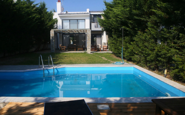 Sunny Sani Luxury Villas