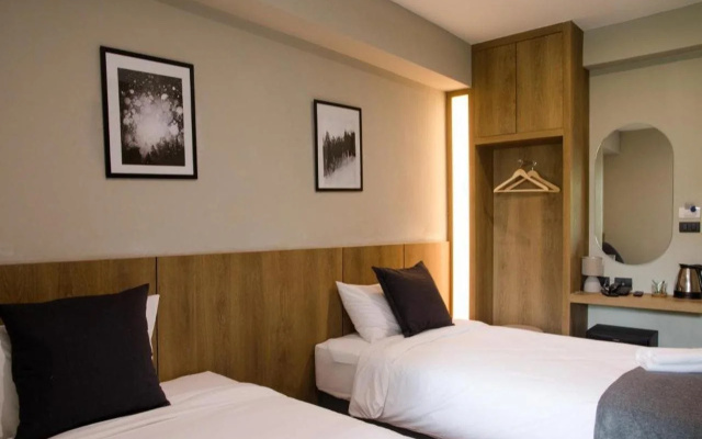 B Stay Hotel
