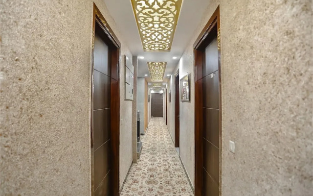 Fabhotel Signature Inn I