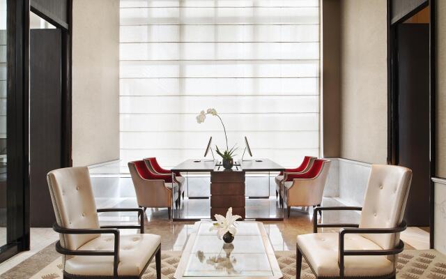Keraton at The Plaza, The Unbound Collection by Hyatt