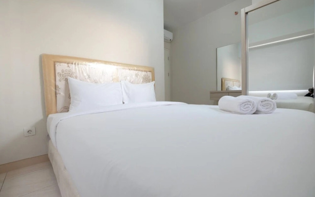 3BR near Sumarecon Mall Bekasi at The Springlake Apartment