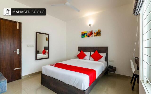 Super OYO Townhouse 1225 Chethana Inn