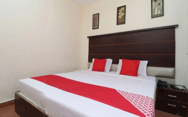 Golden View Hotel by OYO Rooms