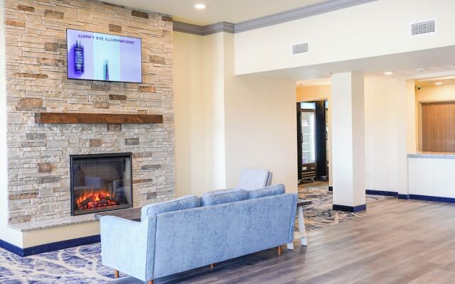 Iron Creek Inn & Suites