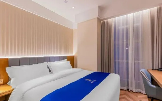 Super 8 Collection Hotel (Beijing Tiantongyuan South Subway Station Yellow River Convention Center)