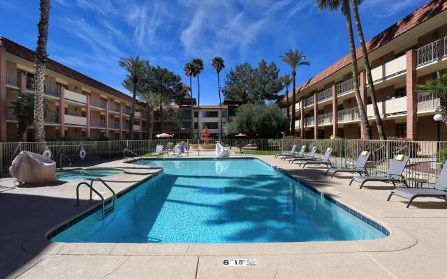 DoubleTree Suites by Hilton Tucson Airport