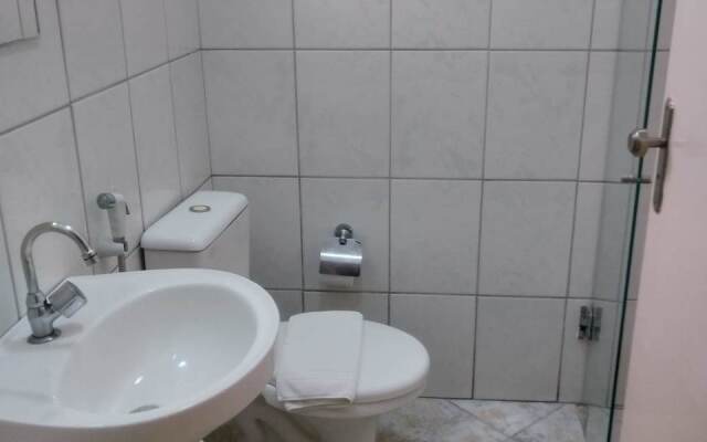 Lelis Hotel