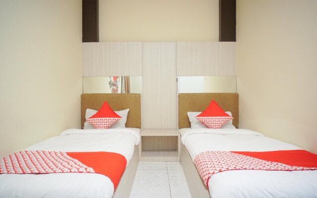 OYO 182 Nugraha Residence
