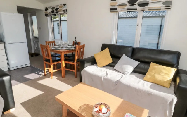 Pinecone Lodge - No 9