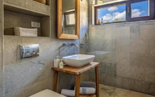 The Golfer Apartment with Jacuzzi