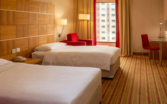 Golden Tulip Muscat
