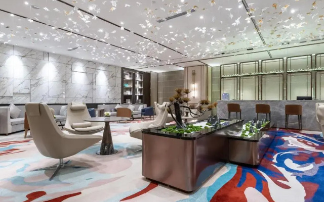 Auto City Ruili Hotel