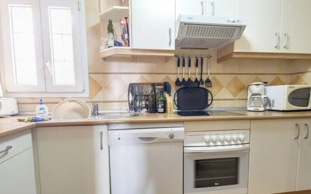 3 Bed Beach Apartment With Views Isla Canela