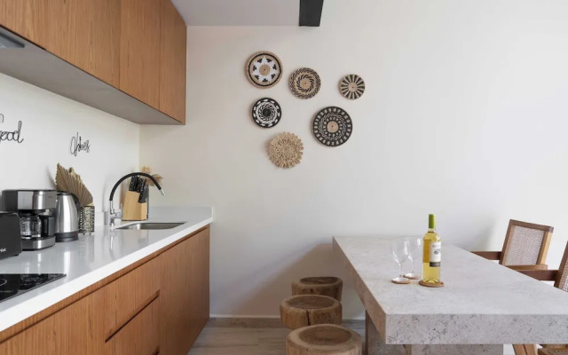 Moderno Loft Temple II A112 By Sandy Powerful