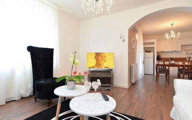 Apartment 1089