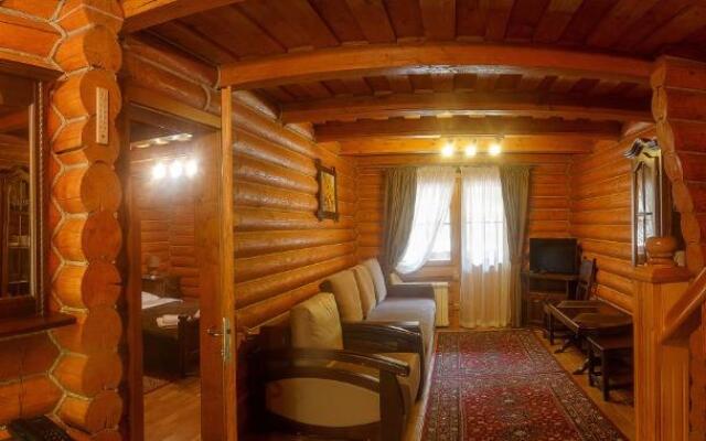 Toursit Complex Polyana Kvasova