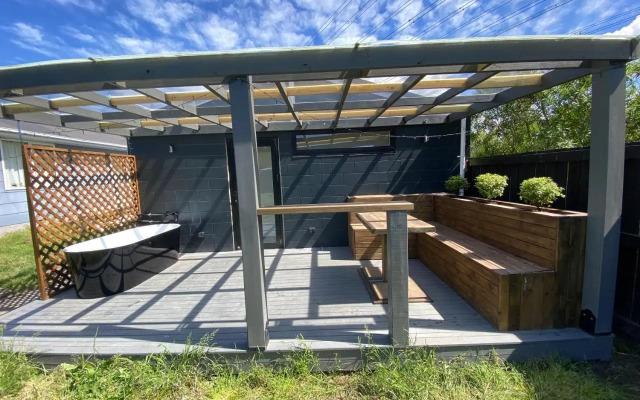 Studio Unit with Outdoor Bathtub