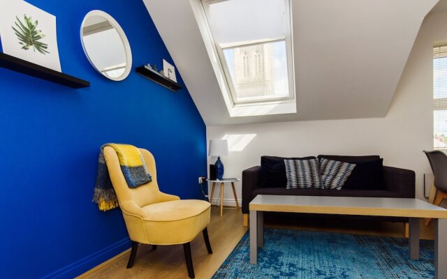 3 88A Albany Road