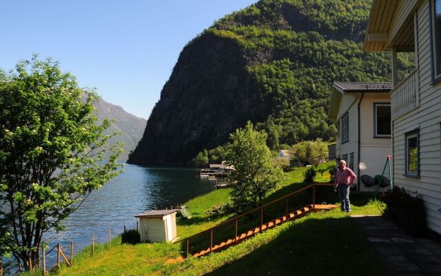 Visit Undredal