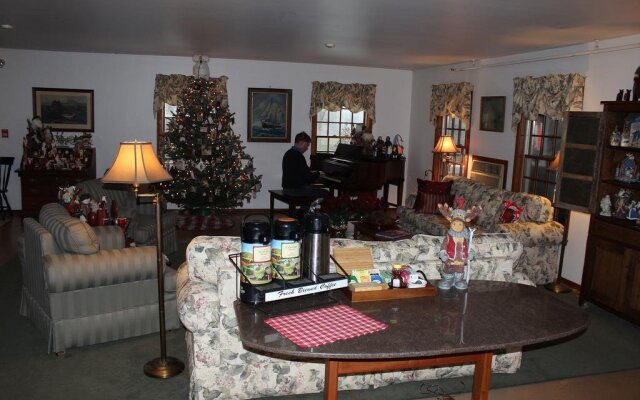 Breakfast on the Connecticut