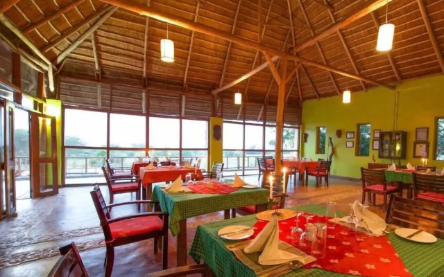 Ihamba Lakeside Safari Lodge