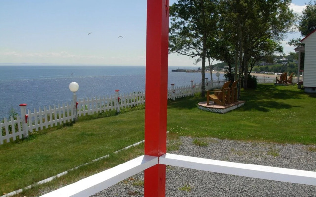 Motel Les Chalets Bo-Fleuve